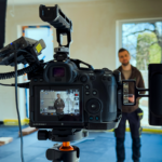 Nagranie poradnika wideo dla firmy budowlanej — Canon R6 Mark II, realizacja Solvefilm Studio